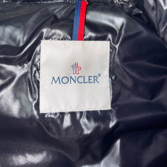 Moncler vest - Picture 2 of 5